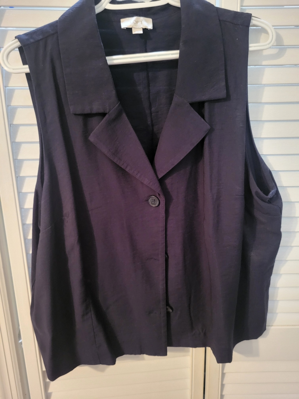 LOFT Sleeveless Button-Front Navy Vest Top